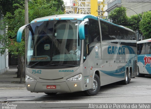 Viação Garcia 7542 na cidade de Rio de Janeiro, Rio de Janeiro, Brasil, por Alexandre Pereira da Silva. Número da foto: #734190.