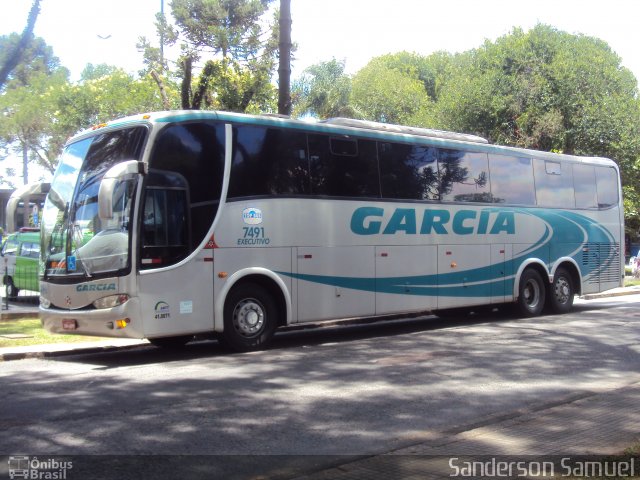 Viação Garcia 7491 na cidade de Curitiba, Paraná, Brasil, por Sanderson Samuel. Número da foto: #735650.