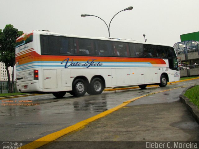 Viação Vale do Tietê 721 na cidade de São Paulo, São Paulo, Brasil, por Cleber C.  Moreira. Número da foto: #743090.