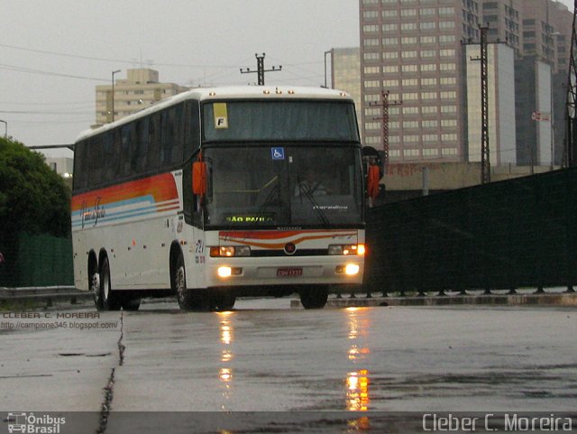 Viação Vale do Tietê 721 na cidade de São Paulo, São Paulo, Brasil, por Cleber C.  Moreira. Número da foto: #743092.