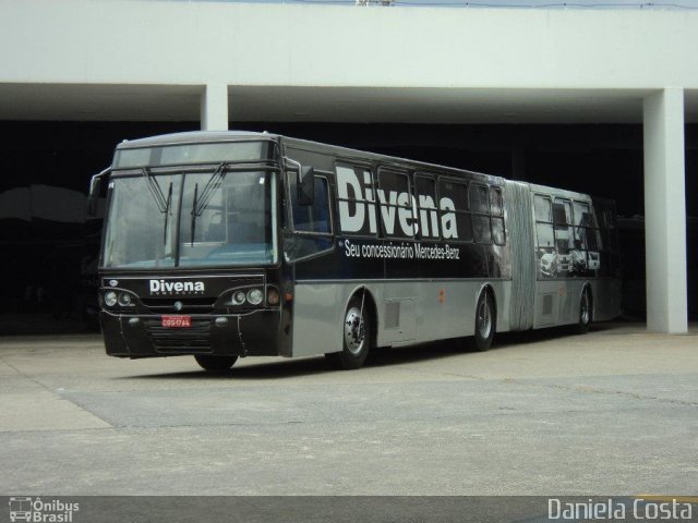 Mercedes-Benz 1764 na cidade de São Paulo, São Paulo, Brasil, por Daniela Costa. Número da foto: #744632.