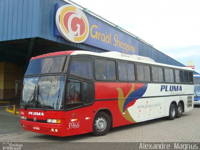 Pluma Conforto e Turismo 3966 na cidade de Resende, Rio de Janeiro, Brasil, por Alexandre  Magnus. Número da foto: #754354.