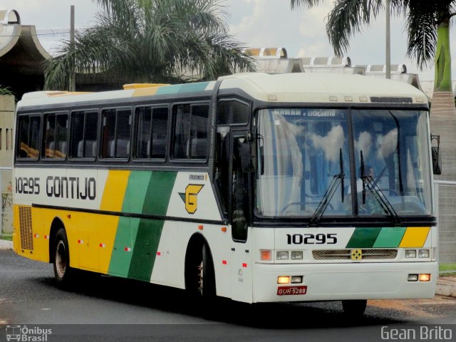 Empresa Gontijo de Transportes 10295 na cidade de Uberlândia, Minas Gerais, Brasil, por Gean Brito. ID da foto: 701402.