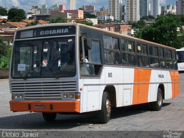 Viação Paraúna 865 na cidade de Goiânia, Goiás, Brasil, por Clébio Júnior. ID da foto: 705793.