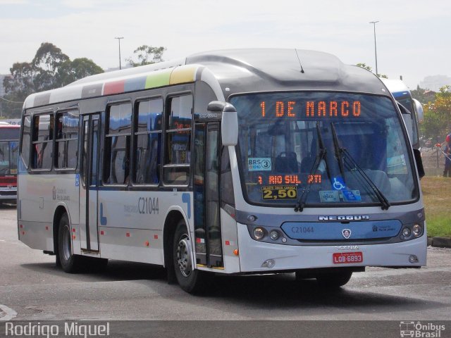 Translitorânea Turística C21044 na cidade de Rio de Janeiro, Rio de Janeiro, Brasil, por Rodrigo Miguel. Número da foto: #708072.