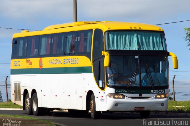 Nacional Expresso 32302 na cidade de Marília, São Paulo, Brasil, por Francisco Ivano. Número da foto: #708229.