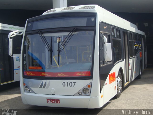 Metra - Sistema Metropolitano de Transporte 6107 na cidade de São Paulo, São Paulo, Brasil, por Andrey  Lima. ID da foto: 707161.