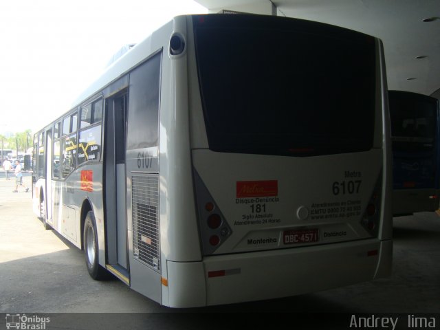 Metra - Sistema Metropolitano de Transporte 6107 na cidade de São Paulo, São Paulo, Brasil, por Andrey  Lima. ID da foto: 707160.