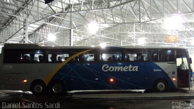 Viação Cometa 7710 na cidade de Praia Grande, São Paulo, Brasil, por Daniel Santos Sardi. ID da foto: 708922.