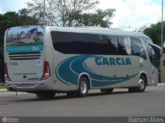 Viação Garcia 7456 na cidade de Maringá, Paraná, Brasil, por Robson Alves. ID da foto: 305263.