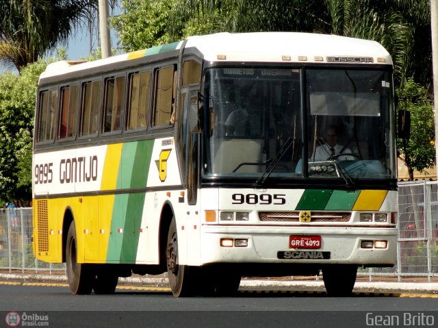 Empresa Gontijo de Transportes 9895 na cidade de Uberaba, Minas Gerais, Brasil, por Gean Brito. Número da foto: #314983.