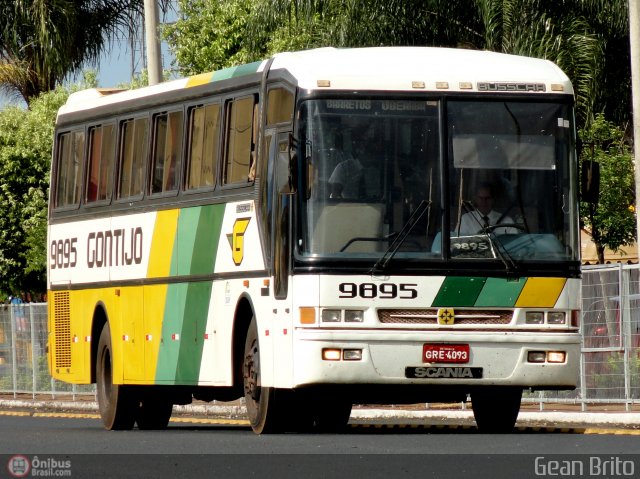 Empresa Gontijo de Transportes 9895 na cidade de Uberaba, Minas Gerais, Brasil, por Gean Brito. ID da foto: 314983.