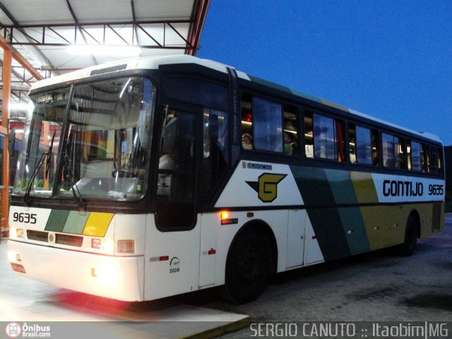 Empresa Gontijo de Transportes 9635 na cidade de Itaobim, Minas Gerais, Brasil, por Sérgio Augusto Braga Canuto. ID da foto: 306730.