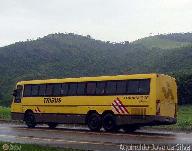 Viação Itapemirim 24203 na cidade de Leopoldina, Minas Gerais, Brasil, por Aguinaldo José da Silva. ID da foto: 325336.