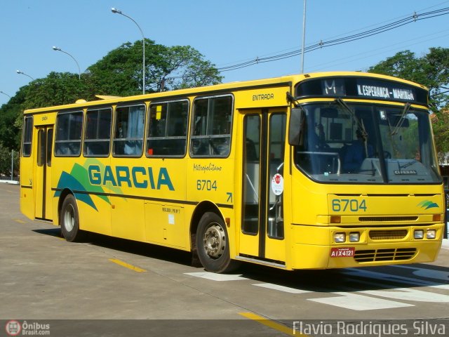 Viação Garcia 6704 na cidade de Maringá, Paraná, Brasil, por Flavio Rodrigues Silva. ID da foto: 330788.