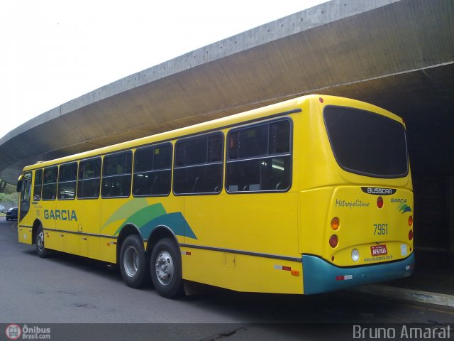 Viação Garcia 7961 na cidade de Londrina, Paraná, Brasil, por Bruno Amaral. ID da foto: 330397.