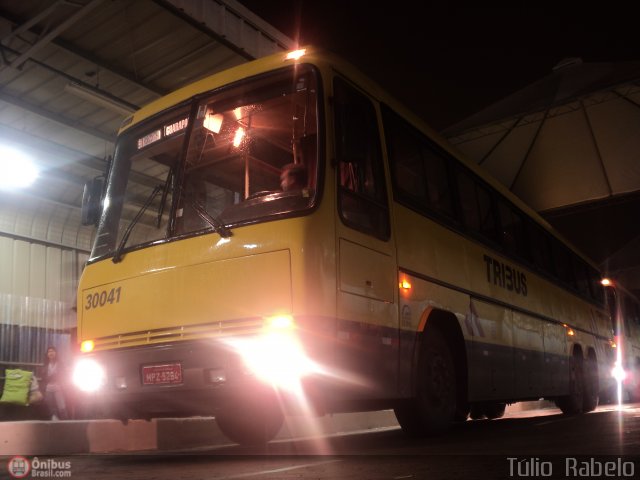 Viação Itapemirim 30041 na cidade de Belo Horizonte, Minas Gerais, Brasil, por Túlio  Rabelo. Número da foto: #342736.