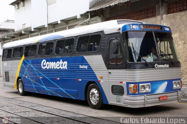 Viação Cometa 7451 na cidade de Rio de Janeiro, Rio de Janeiro, Brasil, por Carlos Eduardo Lopes. Número da foto: #344293.