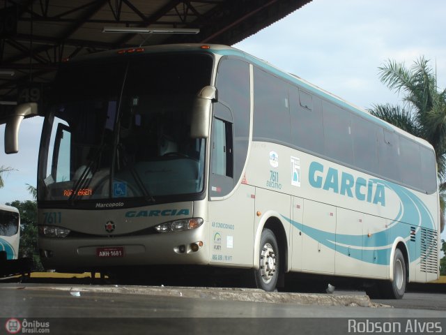 Viação Garcia 7611 na cidade de Londrina, Paraná, Brasil, por Robson Alves. Número da foto: #352071.