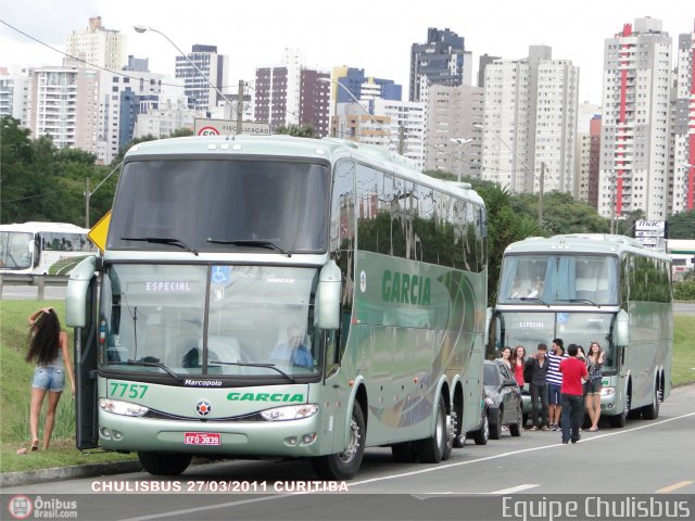 Viação Garcia 7757 na cidade de Curitiba, Paraná, Brasil, por Paulo Roberto Chulis. Número da foto: #361261.