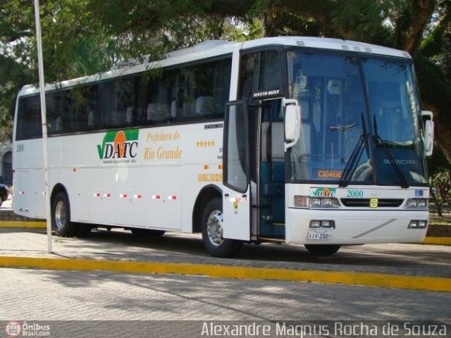 DATC - Departamento Autárquico de Transporte Coletivo 2000 na cidade de Rio Grande, Rio Grande do Sul, Brasil, por Alexandre  Magnus. Número da foto: #336031.