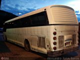 Ônibus Particulares  na cidade de Manhuaçu, Minas Gerais, Brasil, por Alexsandro  Farias Barros. Número da foto: #386897.