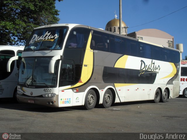 Realtur 9000 na cidade de Trindade, Goiás, Brasil, por Douglas Andrez. Número da foto: #394997.