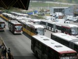 Terminais Rodoviários e Urbanos CAPELINHA - SP na cidade de São Paulo, São Paulo, Brasil, por Leandro Matos. Número da foto: #:id.