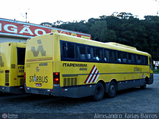 Viação Itapemirim 40095 na cidade de Manhuaçu, Minas Gerais, Brasil, por Alexsandro  Farias Barros. ID da foto: 397406.