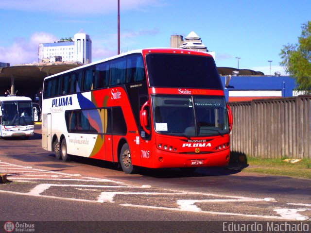 Pluma Conforto e Turismo 7005 na cidade de Porto Alegre, Rio Grande do Sul, Brasil, por Eduardo Machado. Número da foto: #369750.