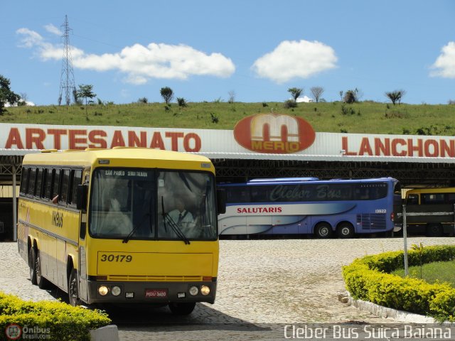 Viação Itapemirim 30179 na cidade de Ponto dos Volantes, Minas Gerais, Brasil, por Cleber Bus. ID da foto: 370892.