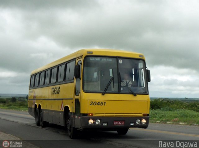 Viação Itapemirim 20451 na cidade de Vitória da Conquista, Bahia, Brasil, por Rava Ogawa. ID da foto: 414476.