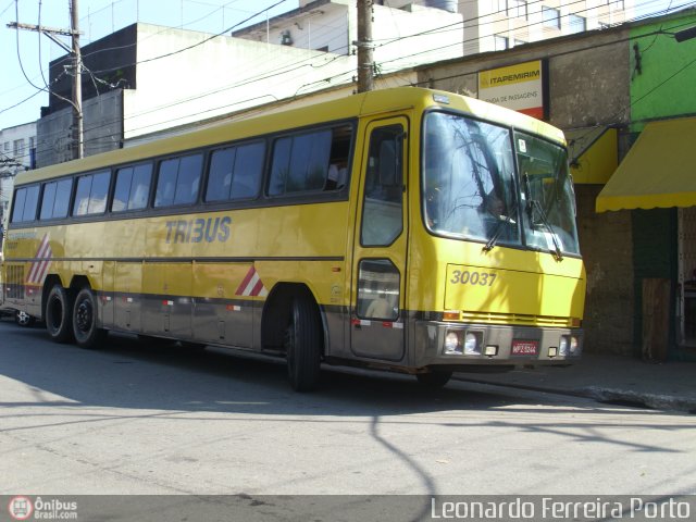Viação Itapemirim 30037 na cidade de São Paulo, São Paulo, Brasil, por Leonardo Ferreira Porto. Número da foto: #425211.