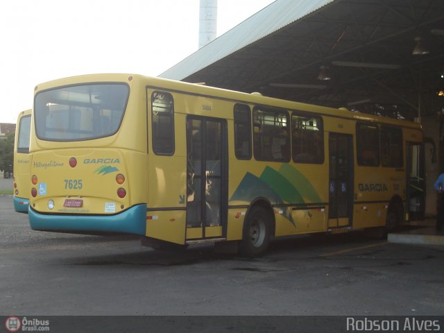 Viação Garcia 7625 na cidade de Paranavaí, Paraná, Brasil, por Robson Alves. Número da foto: #425671.
