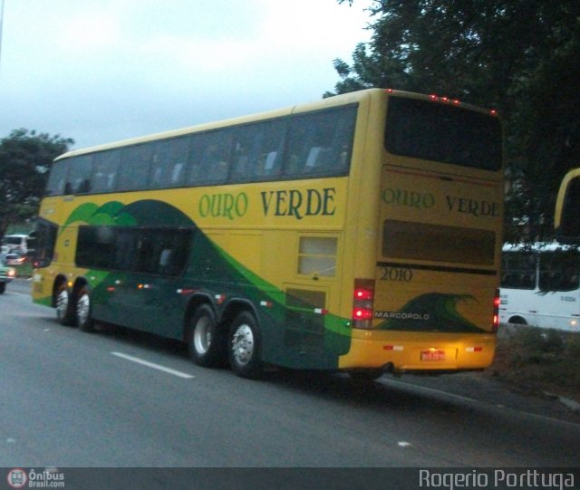 Auto Viação Ouro Verde 2010 na cidade de São Paulo, São Paulo, Brasil, por  Rogerio Porttuga. Número da foto: #433277.