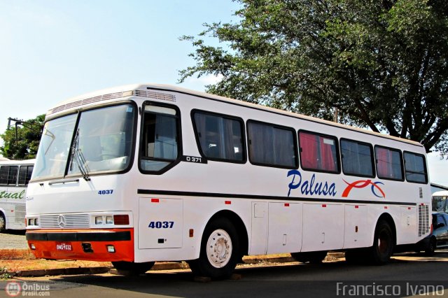Empresa de Turismo Palusa 4037 na cidade de Paraguaçu Paulista, São Paulo, Brasil, por Francisco Ivano. Número da foto: #436611.