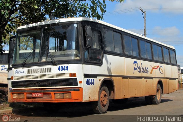 Empresa de Turismo Palusa 4044 na cidade de Paraguaçu Paulista, São Paulo, Brasil, por Francisco Ivano. Número da foto: #448233.