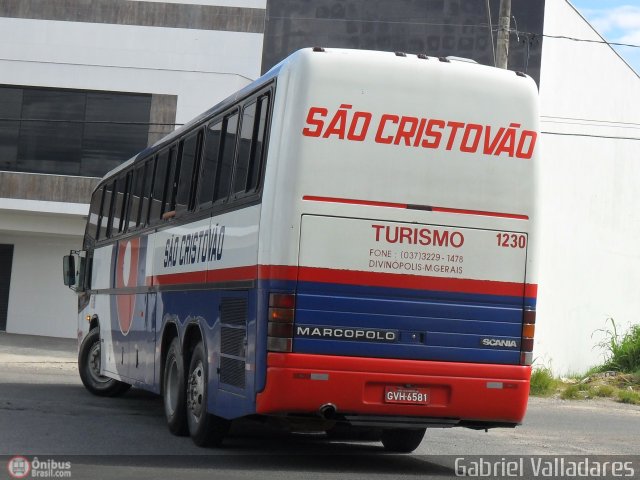 Viação São Cristóvão 1230 na cidade de Divinópolis, Minas Gerais, Brasil, por Gabriel Valladares. Número da foto: #448470.