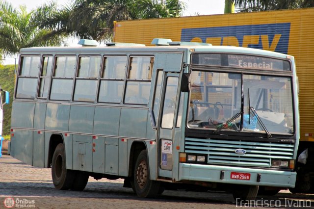 Ônibus Particulares  na cidade de Assis, São Paulo, Brasil, por Francisco Ivano. Número da foto: #453007.