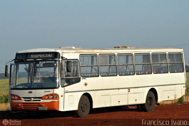 Ônibus Particulares  na cidade de Assis, São Paulo, Brasil, por Francisco Ivano. Número da foto: #461393.