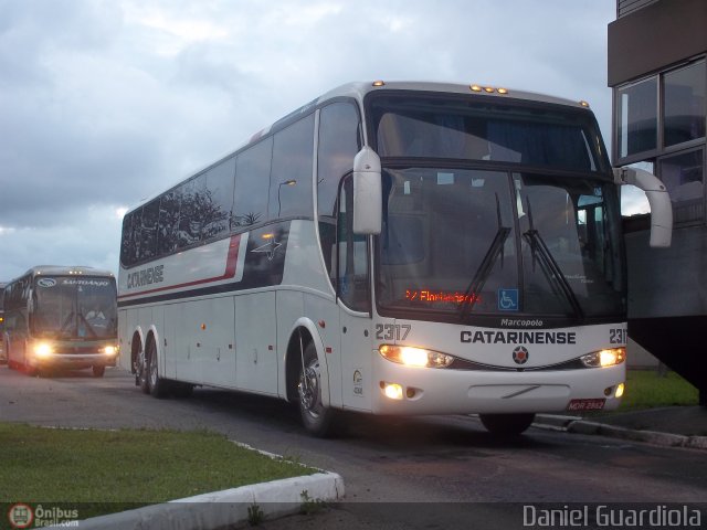 Auto Viação Catarinense 2317 na cidade de Florianópolis, Santa Catarina, Brasil, por Daniel Guardiola. Número da foto: #462939.