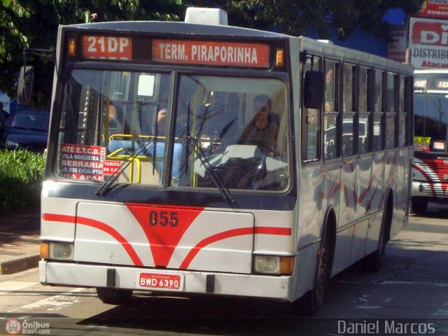 ETCD - Empresa de Transporte Coletivo de Diadema 055 na cidade de Diadema, São Paulo, Brasil, por Daniel Marcos Alves . ID da foto: 441768.