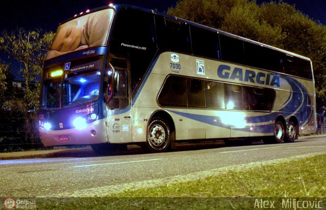 Viação Garcia 7030 na cidade de Curitiba, Paraná, Brasil, por Alex  Claudino. Número da foto: #447223.