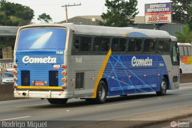 Viação Cometa 7445 na cidade de Betim, Minas Gerais, Brasil, por Rodrigo Miguel. Número da foto: #473183.