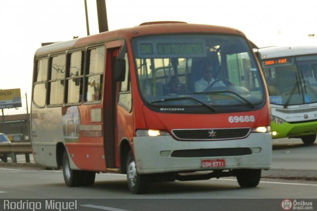 Viação Santa Edwiges 69688 na cidade de Betim, Minas Gerais, Brasil, por Rodrigo Miguel. ID da foto: 486839.