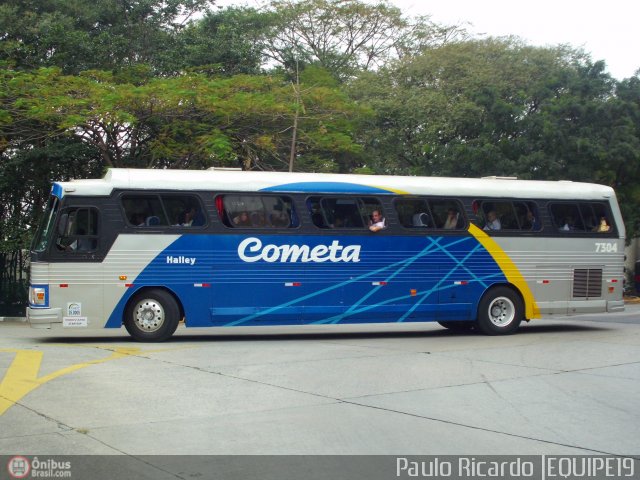 Viação Cometa 7304 na cidade de São Paulo, São Paulo, Brasil, por Paulo Ricardo. ID da foto: 486515.