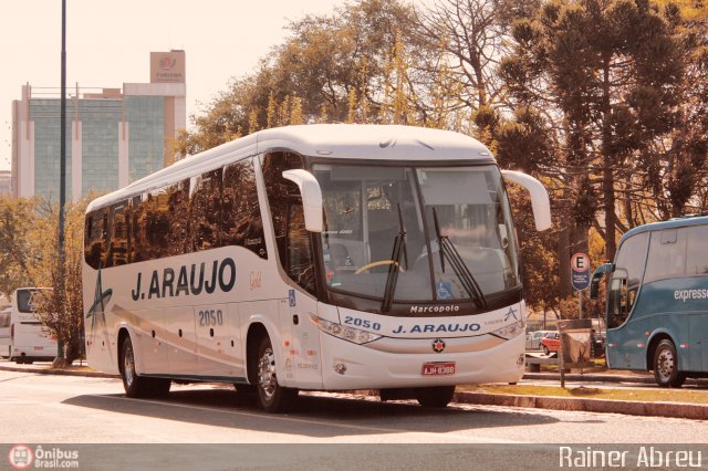 J. Araujo 2050 na cidade de Curitiba, Paraná, Brasil, por Rainer Abreu. ID da foto: 492418.