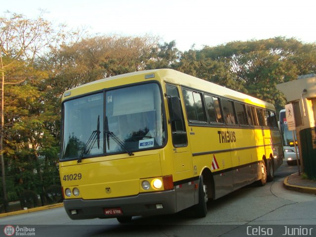 Viação Itapemirim 41029 na cidade de São Paulo, São Paulo, Brasil, por Celso Junior. Número da foto: #494321.