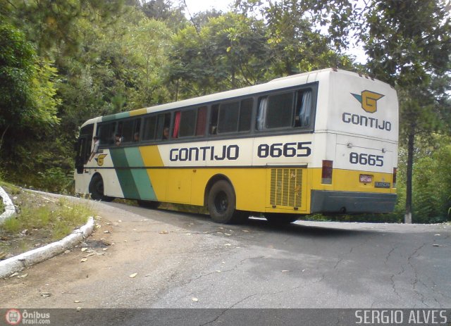 Empresa Gontijo de Transportes 8665 na cidade de Nova Lima, Minas Gerais, Brasil, por Sergio Alves. ID da foto: 495018.