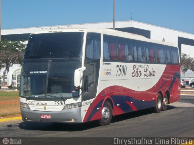 Expresso São Luiz 7500 na cidade de Goiânia, Goiás, Brasil, por Chrysthofher Lima Ribeiro. Número da foto: #497238.